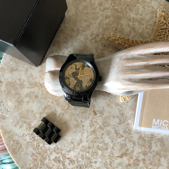 Michael Kors World Map Women\'s Watch main image 4